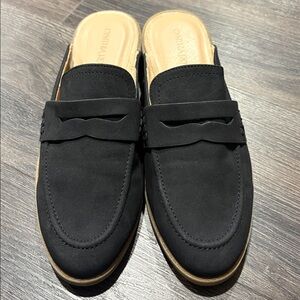Cynthia Rowley Black Womens slip on loafer